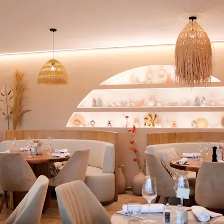 Hayat Sky Hotel *